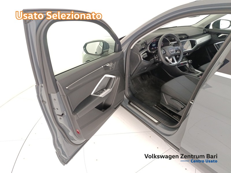 Audi Q3 35 2.0 tdi business advanced s-tronic - 12