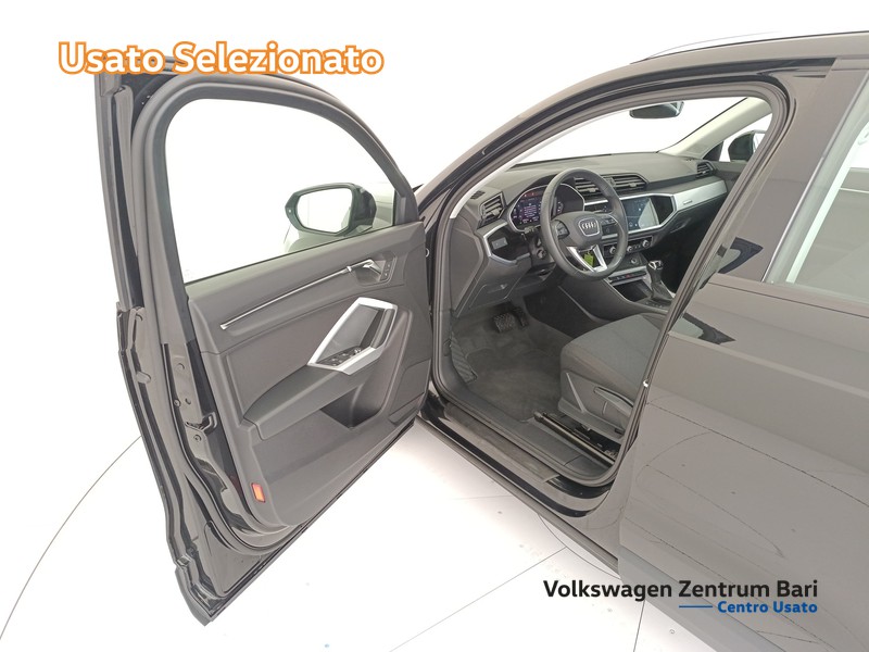 Audi Q3 35 2.0 tdi business advanced s-tronic - 12