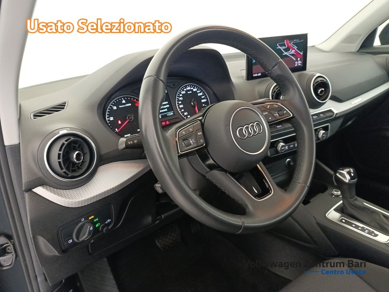 Audi Q2 35 2.0 tdi business s-tronic - 14