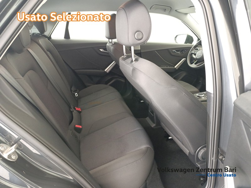 Audi Q2 35 2.0 tdi business s-tronic - 19