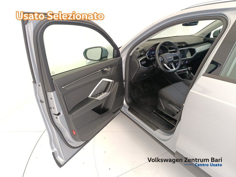 Audi Q3 35 2.0 tdi business advanced s-tronic - 12