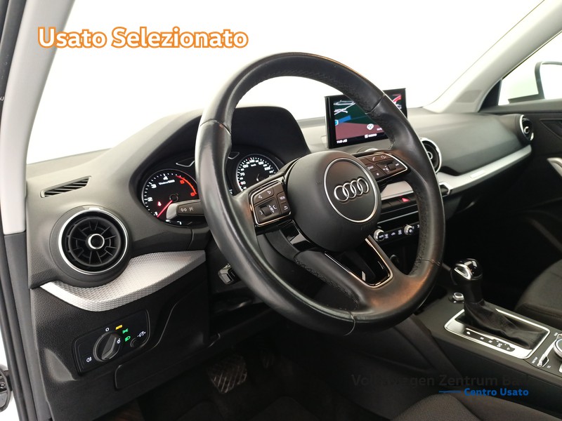 Audi Q2 35 2.0 tdi business s-tronic - 14