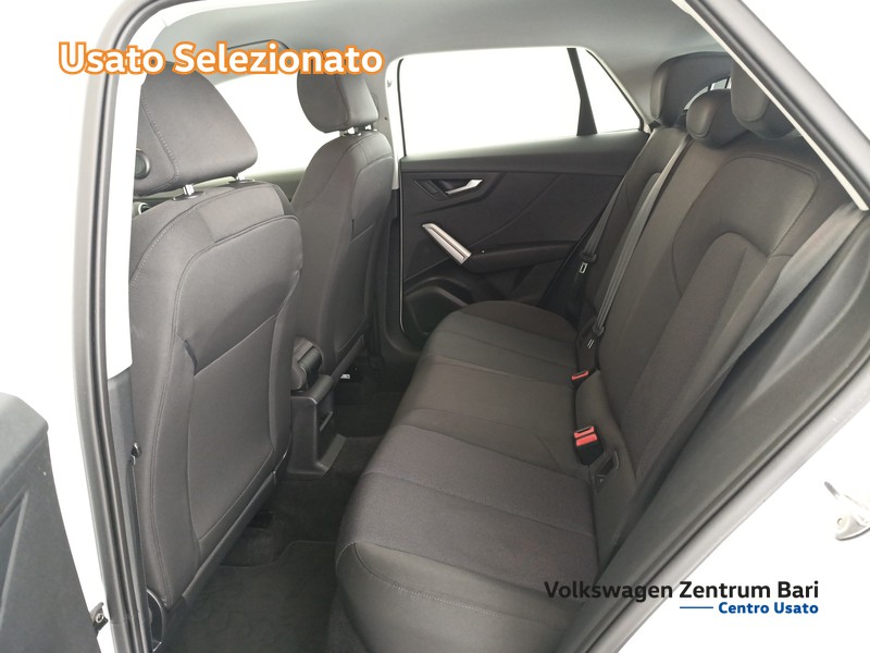 Audi Q2 35 2.0 tdi business s-tronic - 16