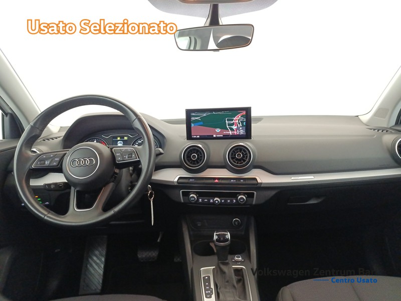 Audi Q2 35 2.0 tdi business s-tronic - 17