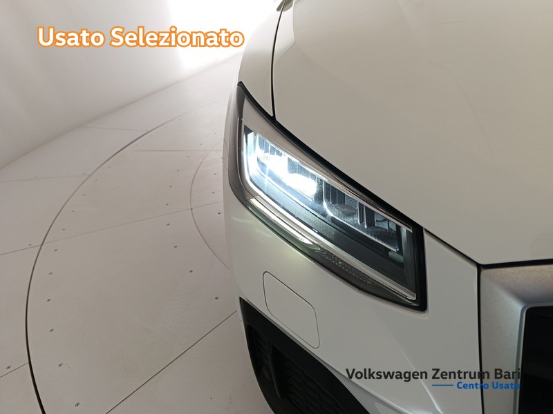 Audi Q2 35 2.0 tdi business s-tronic - 21