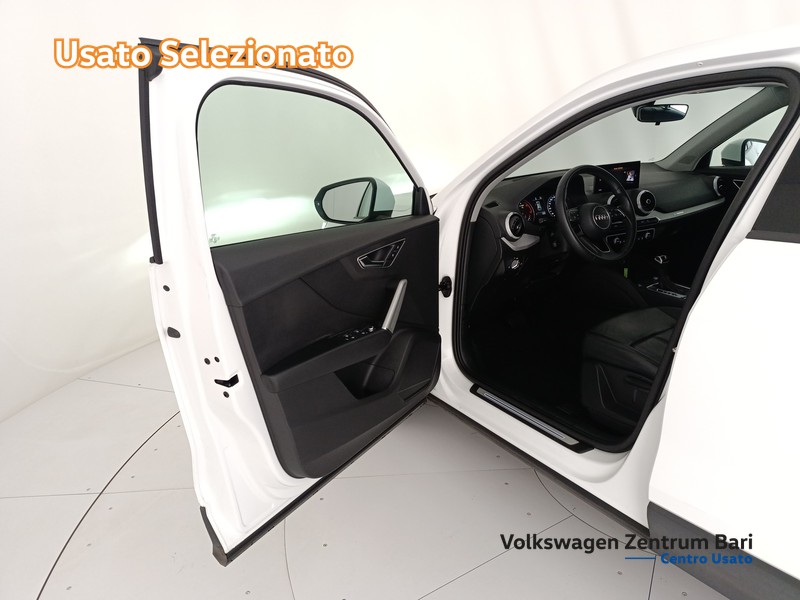 Audi Q2 30 2.0 tdi business s-tronic - 10