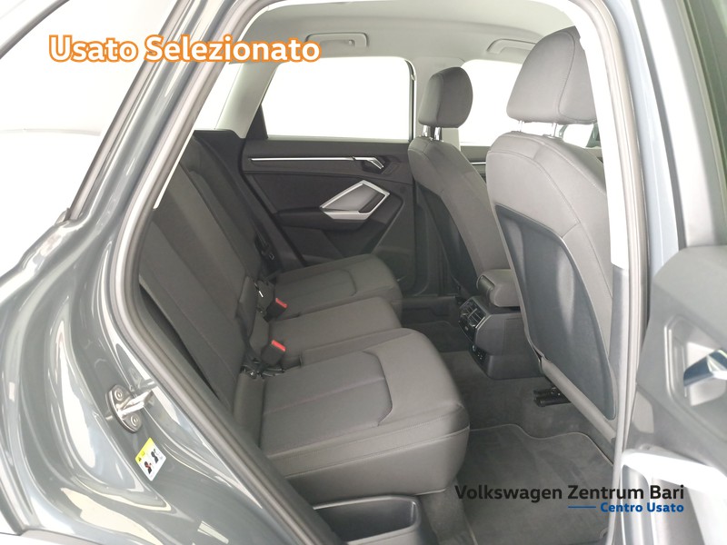 Audi Q3 35 2.0 tdi - 17