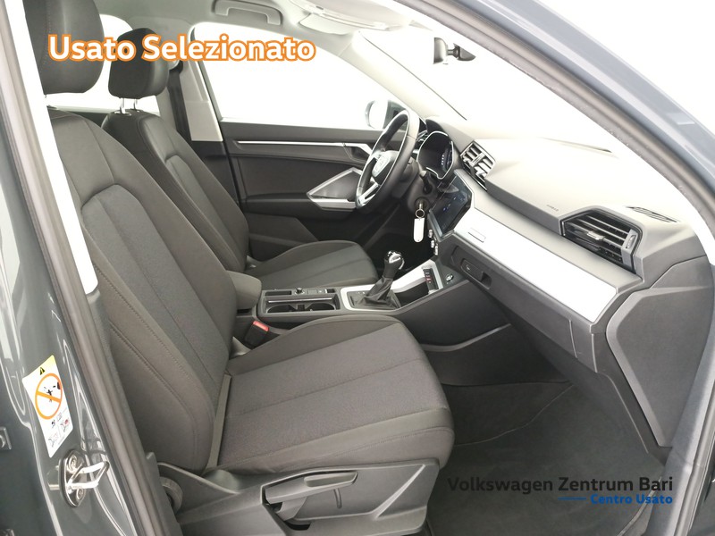 Audi Q3 35 2.0 tdi - 18