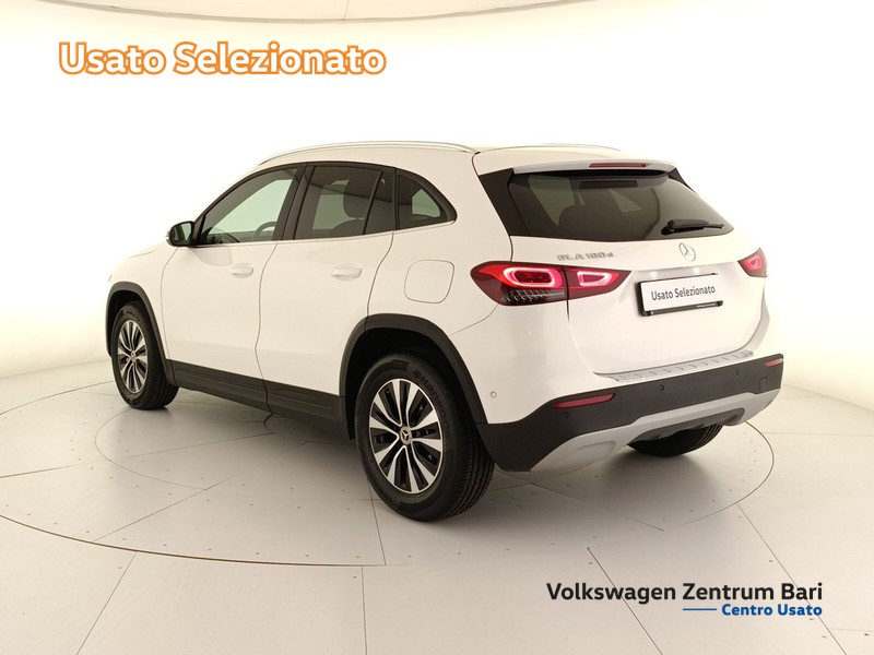 Mercedes GLA 180 d business auto - 8