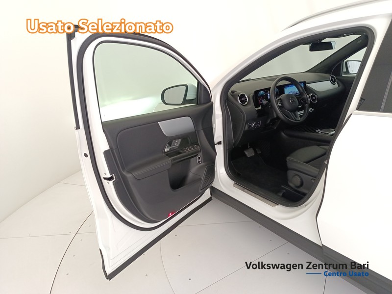 Mercedes GLA 180 d business auto - 13