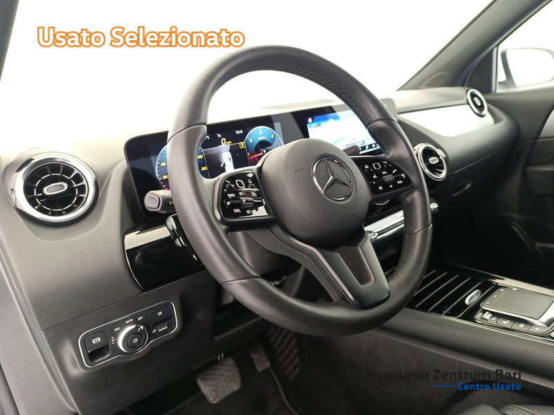 Mercedes GLA 180 d business auto - 15