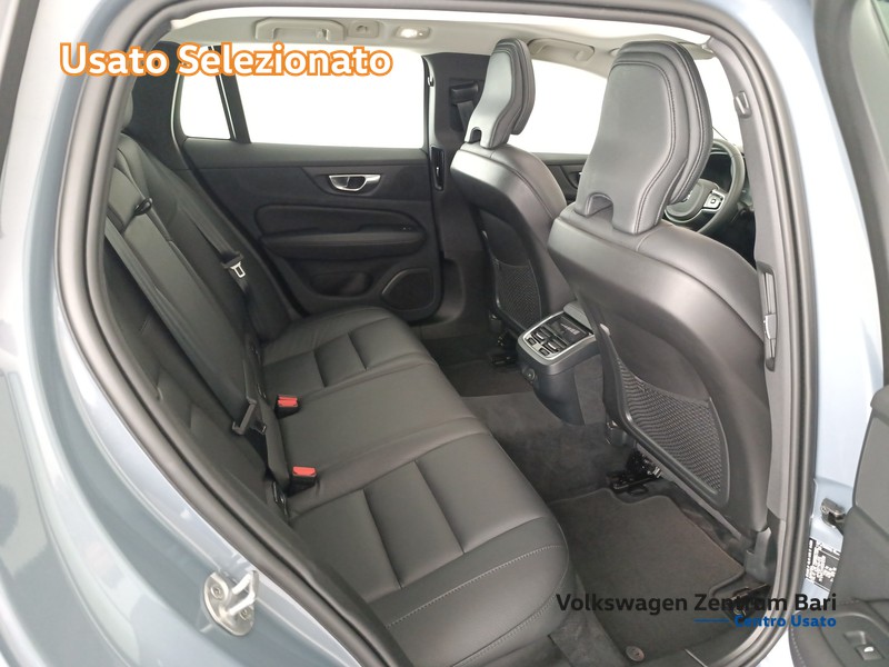 Volvo V60 2.0 b4 ultimate dark auto - 22