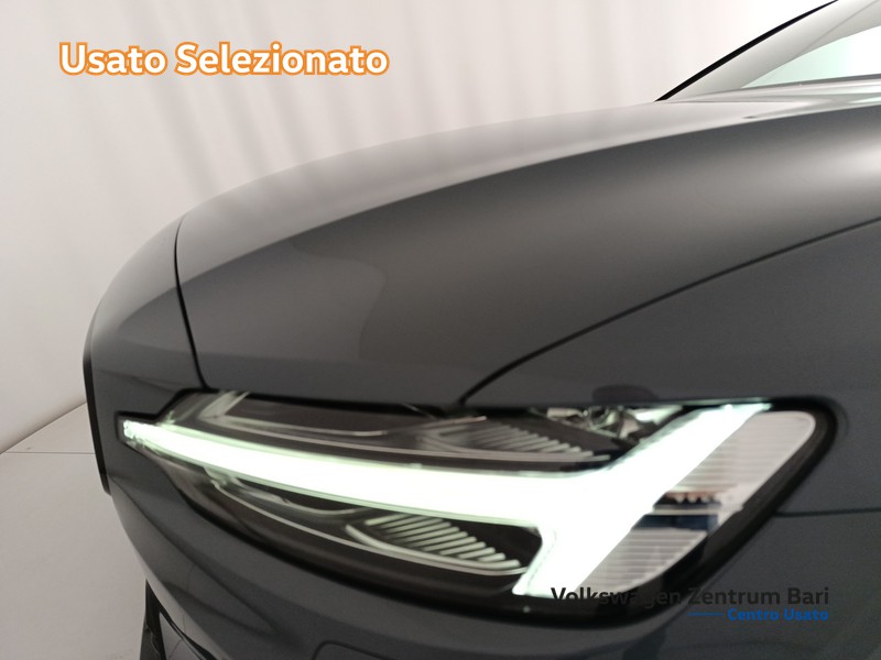 Volvo V60 2.0 b4 ultimate dark auto - 24