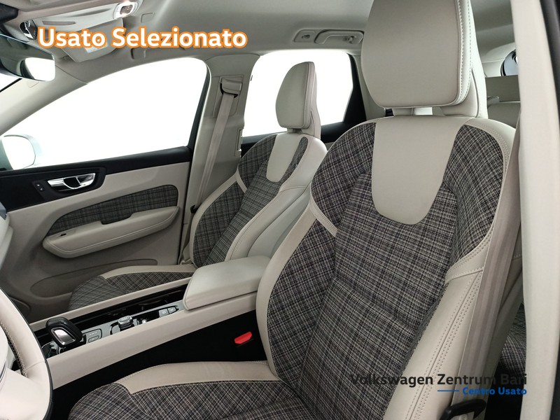 Volvo XC60 2.0 b4 momentum pro auto - 13