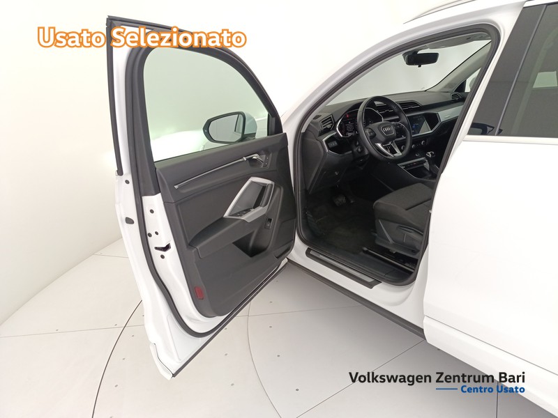 Audi Q3 35 2.0 tdi business advanced s-tronic - 12