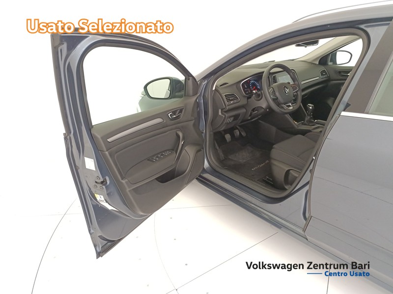 Renault Mégane sporter 1.5 blue dci business 115cv - 12