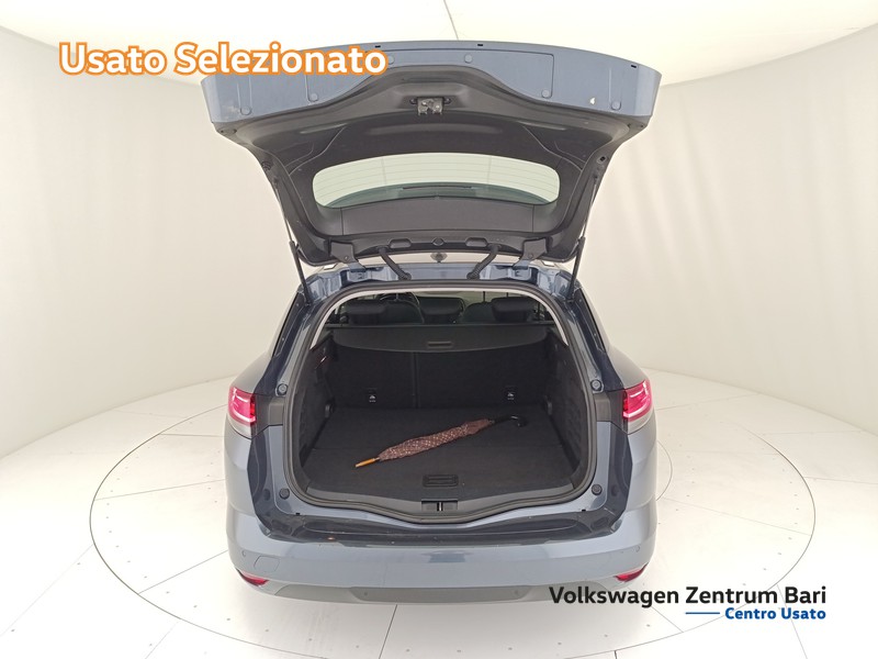 Renault Mégane sporter 1.5 blue dci business 115cv - 17