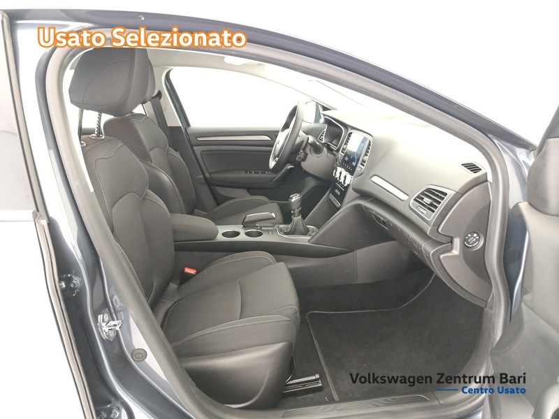 Renault Mégane sporter 1.5 blue dci business 115cv - 19