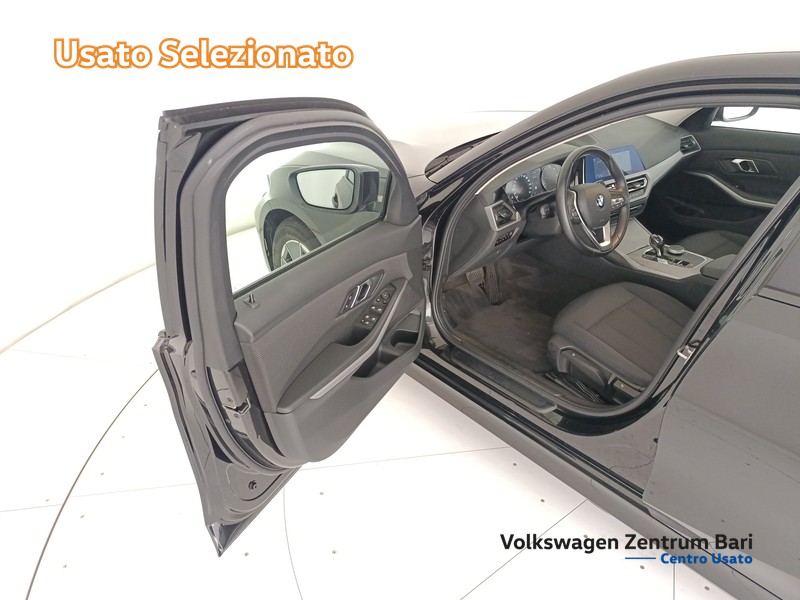 BMW Serie 3 318d mhev 48v business advantage auto - 11