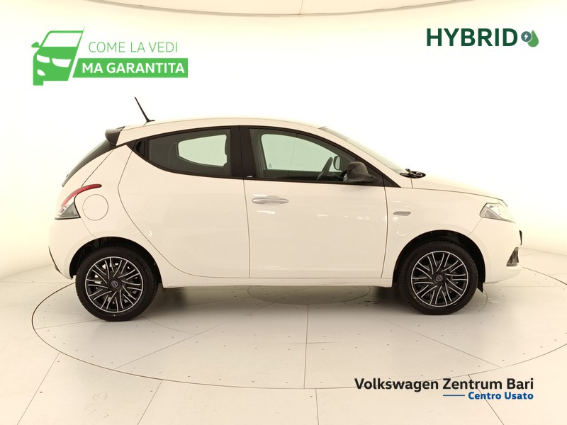 Lancia Ypsilon 1.0 firefly hybrid silver s&s 70cv 5p.ti - 5