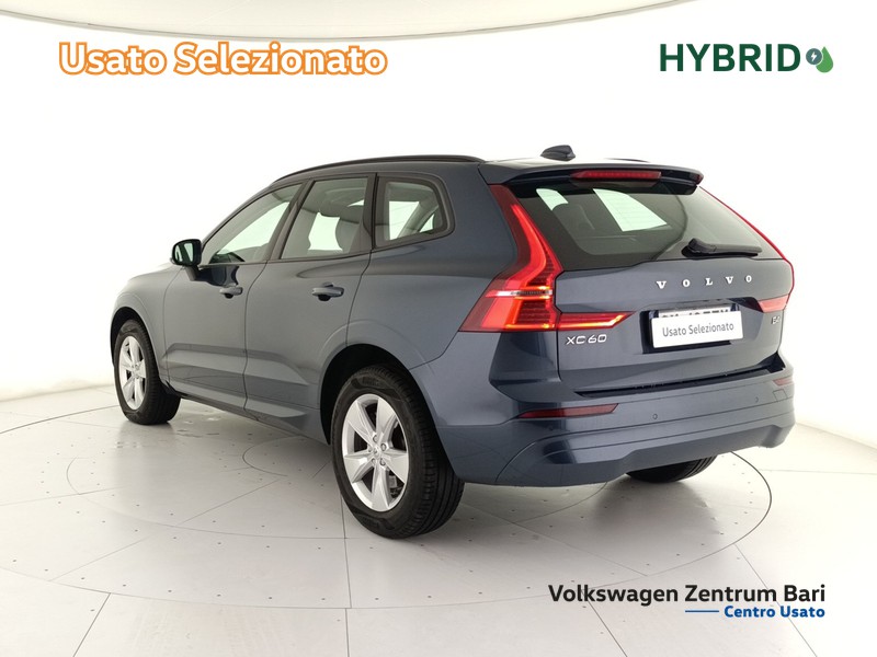 Volvo XC60 2.0 b4 momentum awd auto - 8