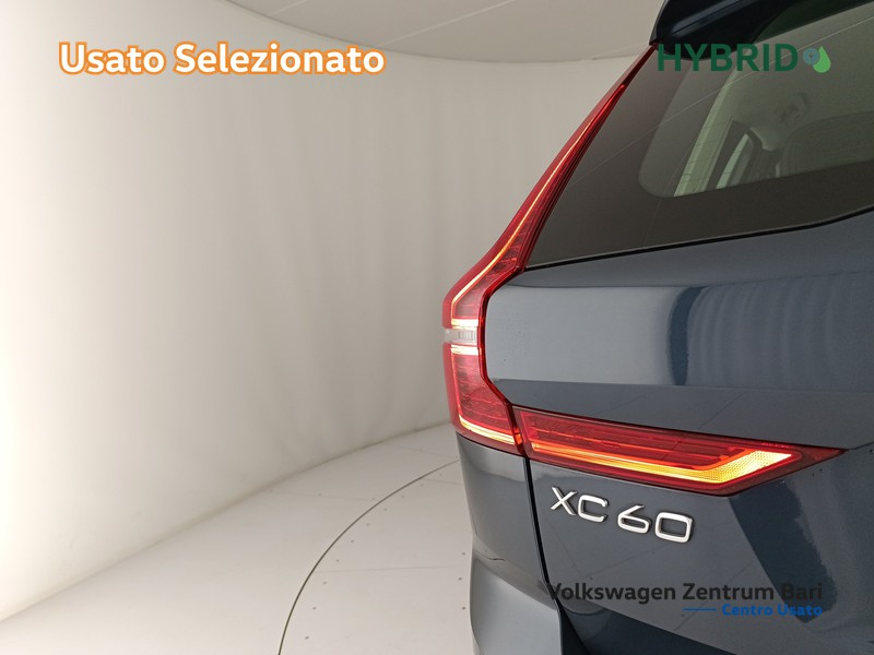 Volvo XC60 2.0 b4 momentum awd auto - 18