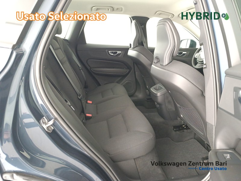 Volvo XC60 2.0 b4 momentum awd auto - 20