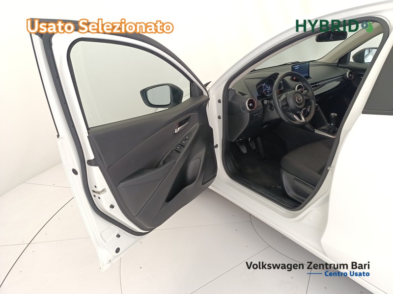 Mazda 2 1.5 homura 75cv - 11