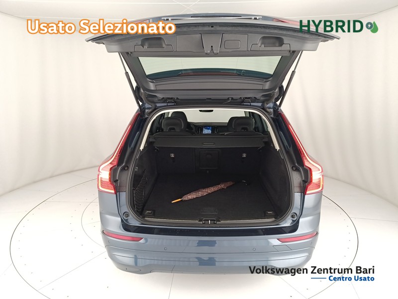 Volvo XC60 2.0 b4 momentum awd auto - 19