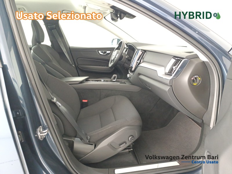 Volvo XC60 2.0 b4 momentum awd auto - 21