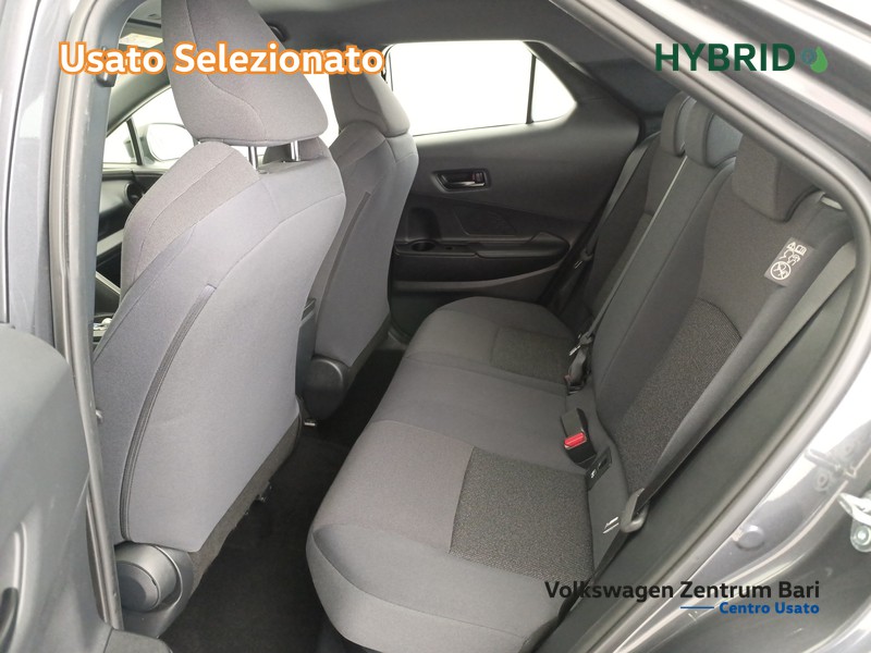 Toyota C-HR 1.8 hev active fwd e-cvt - 16