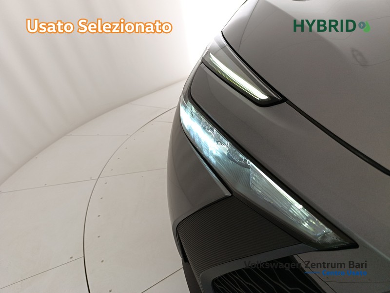 Toyota C-HR 1.8 hev active fwd e-cvt - 22