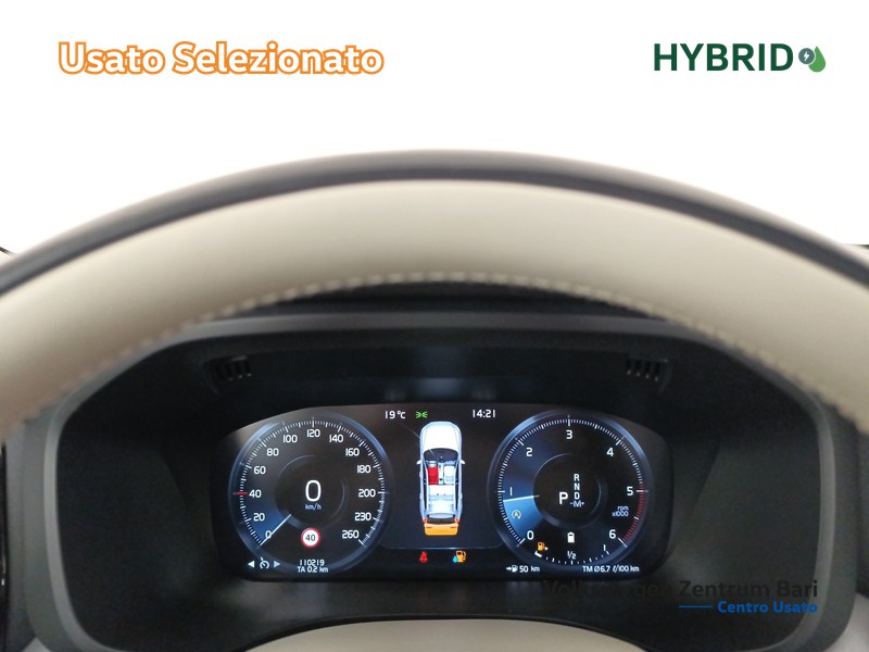 Volvo XC60 2.0 b4 momentum pro auto - 9
