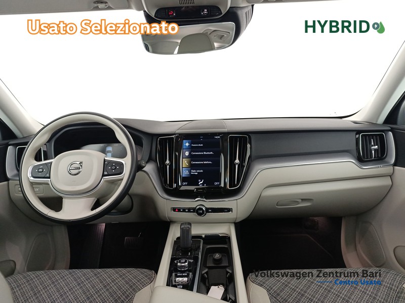 Volvo XC60 2.0 b4 momentum pro auto - 17