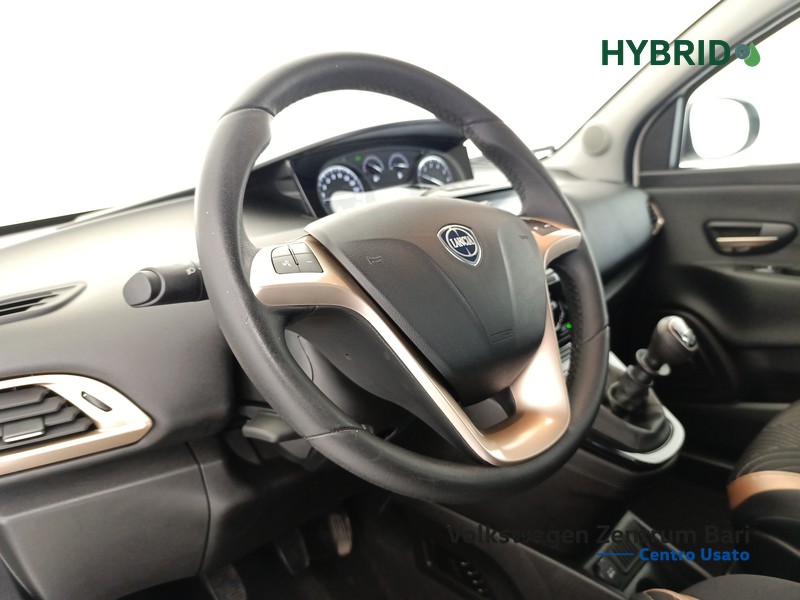 Lancia Ypsilon 1.0 firefly hybrid gold s&s 70cv - 14