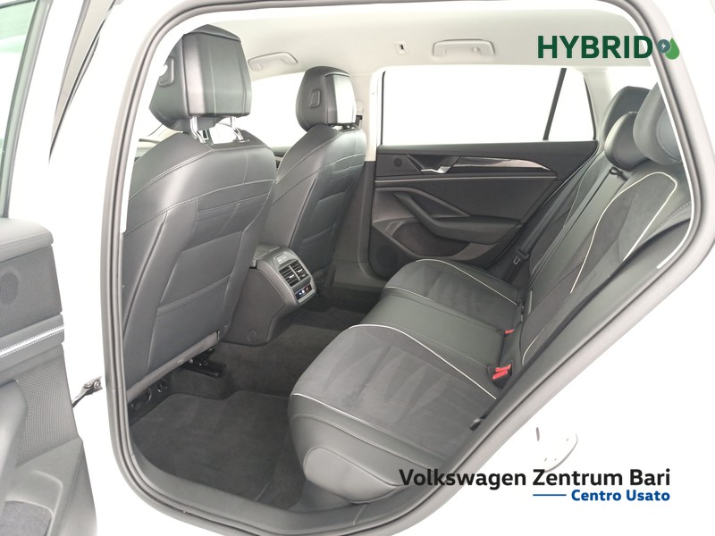 Volkswagen Passat 1.5 tsi ehybrid business 204cv dsg - 19