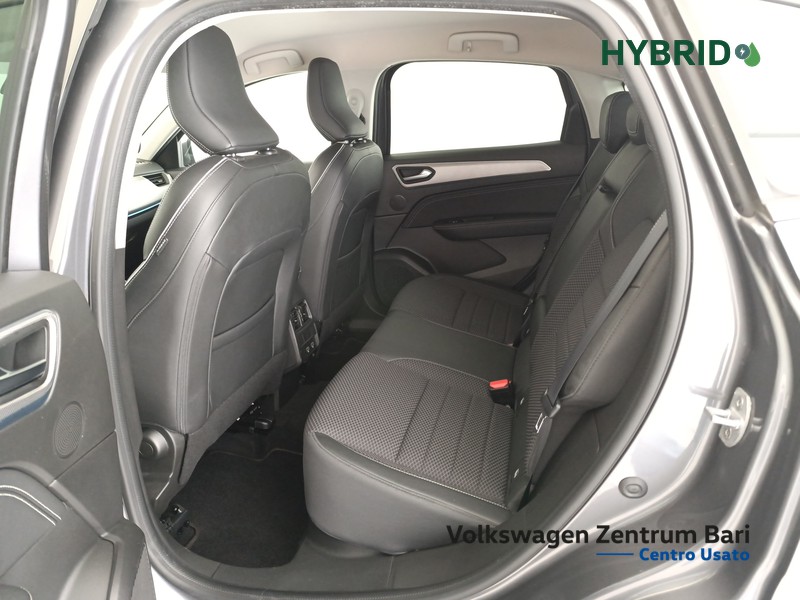 Renault Arkana 1.6 e-tech full hybrid intens 145cv - 17