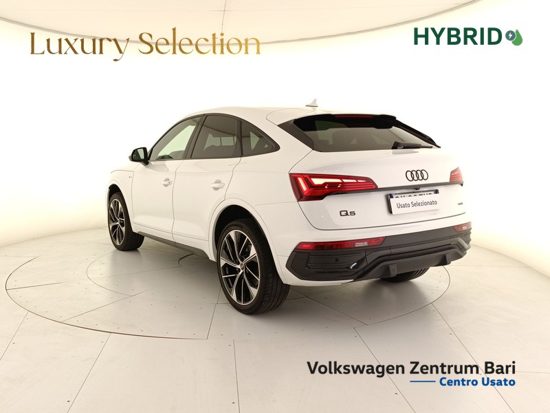 Audi Q5 sportback 40 2.0 tdi mhev 12v s line quattro s-tronic - 8