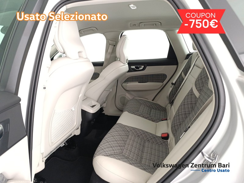 Volvo XC60 2.0 b4 momentum pro auto - 16