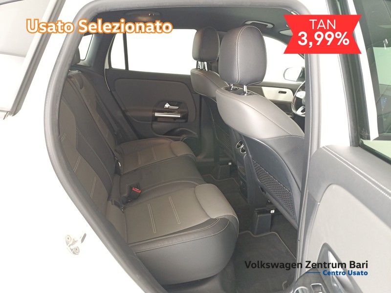 Mercedes GLA 200 d premium auto - 22