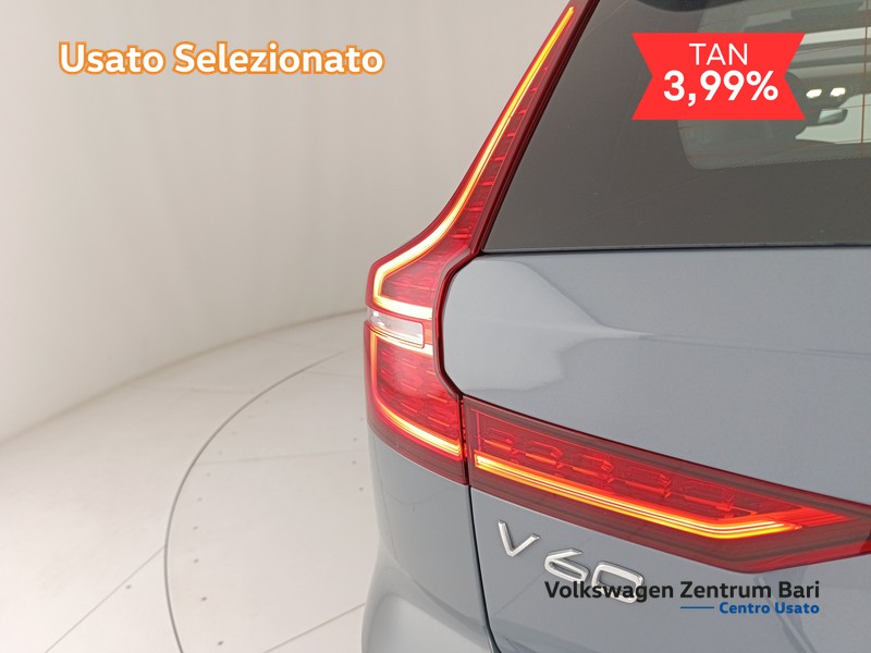 Volvo V60 2.0 b4 ultimate dark auto - 18