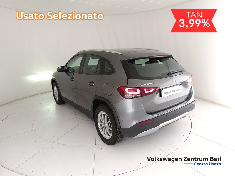 Mercedes GLA 200 d business extra auto - 14