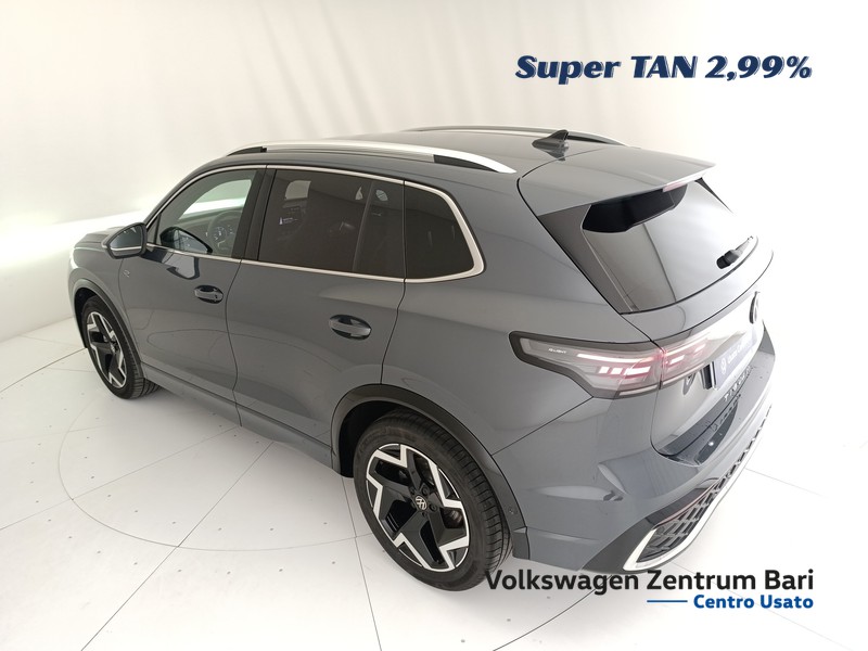Volkswagen Tiguan 2.0 tdi r-line 150cv dsg - 18