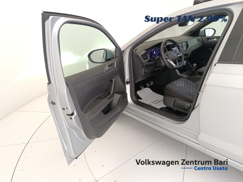 Volkswagen Taigo 1.0 tsi r-line 115cv - 12