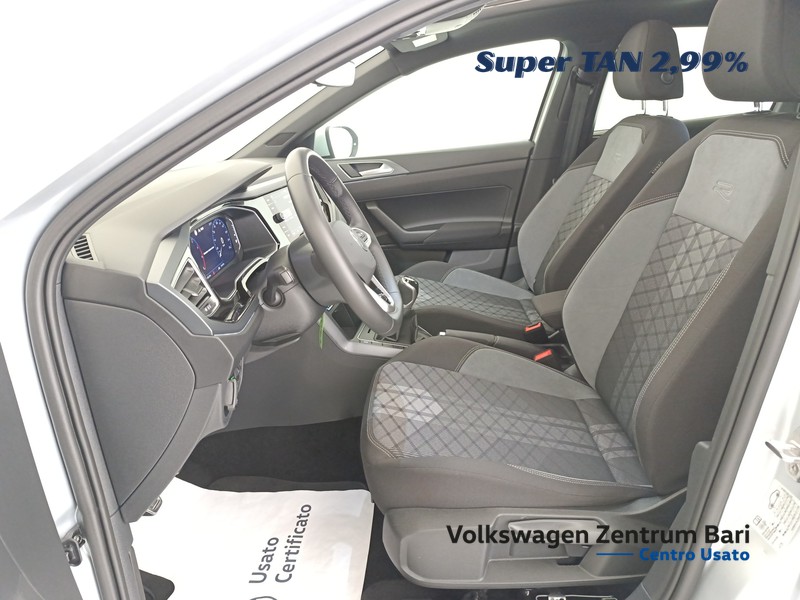 Volkswagen Taigo 1.0 tsi r-line 115cv - 13