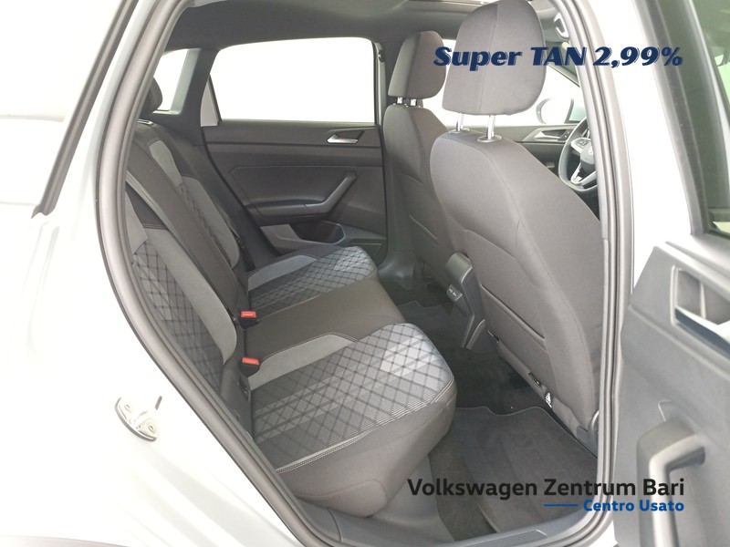 Volkswagen Taigo 1.0 tsi r-line 115cv - 24
