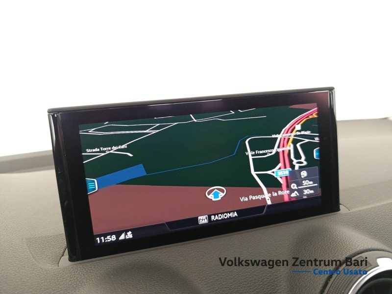 Audi Q2 35 2.0 tdi business s-tronic - 11