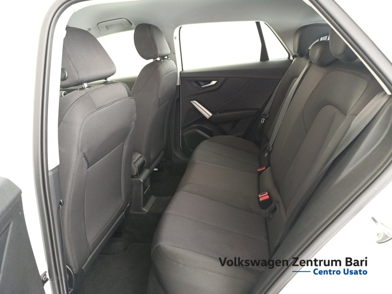 Audi Q2 35 2.0 tdi business s-tronic - 16