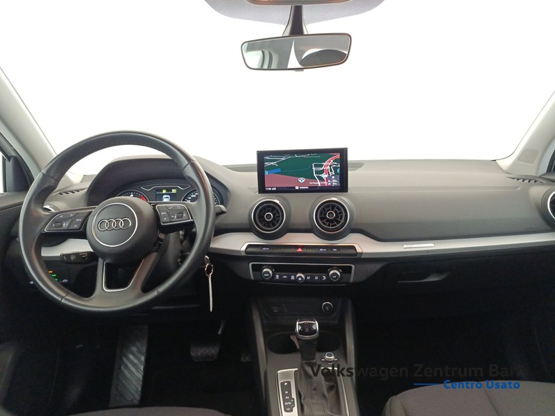 Audi Q2 35 2.0 tdi business s-tronic - 17