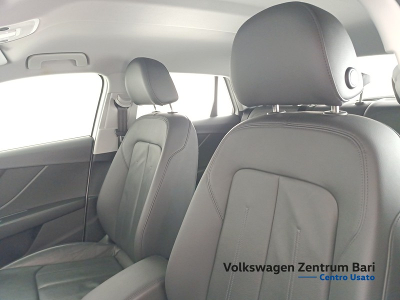 Audi Q2 30 2.0 tdi business s-tronic - 12
